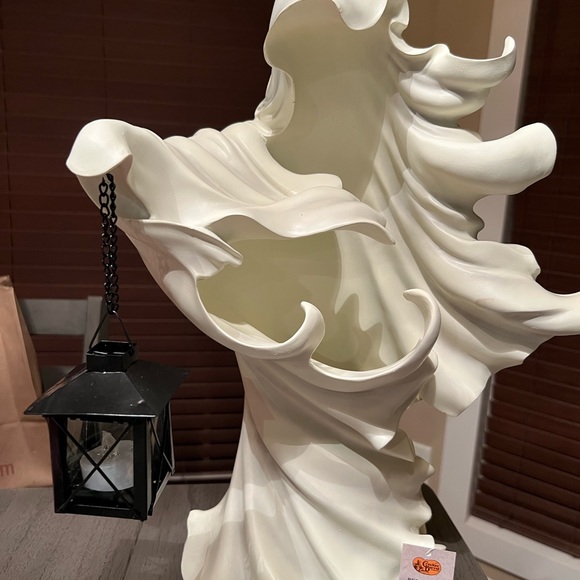 Cracker Barrel Other Cracker Barrel Resin Ghost With Lantern Poshmark